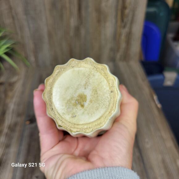 Vintage Green Leaf Vase, Ceramic Bottle Neck Vertical Rib Pottery - Picture 6 of 6